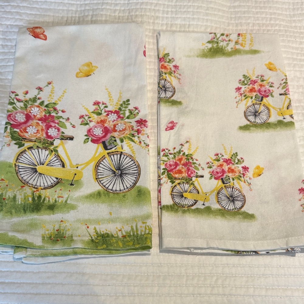 The Prairie by Eachel Ashwell Floral Bicycle Print Tea Towels